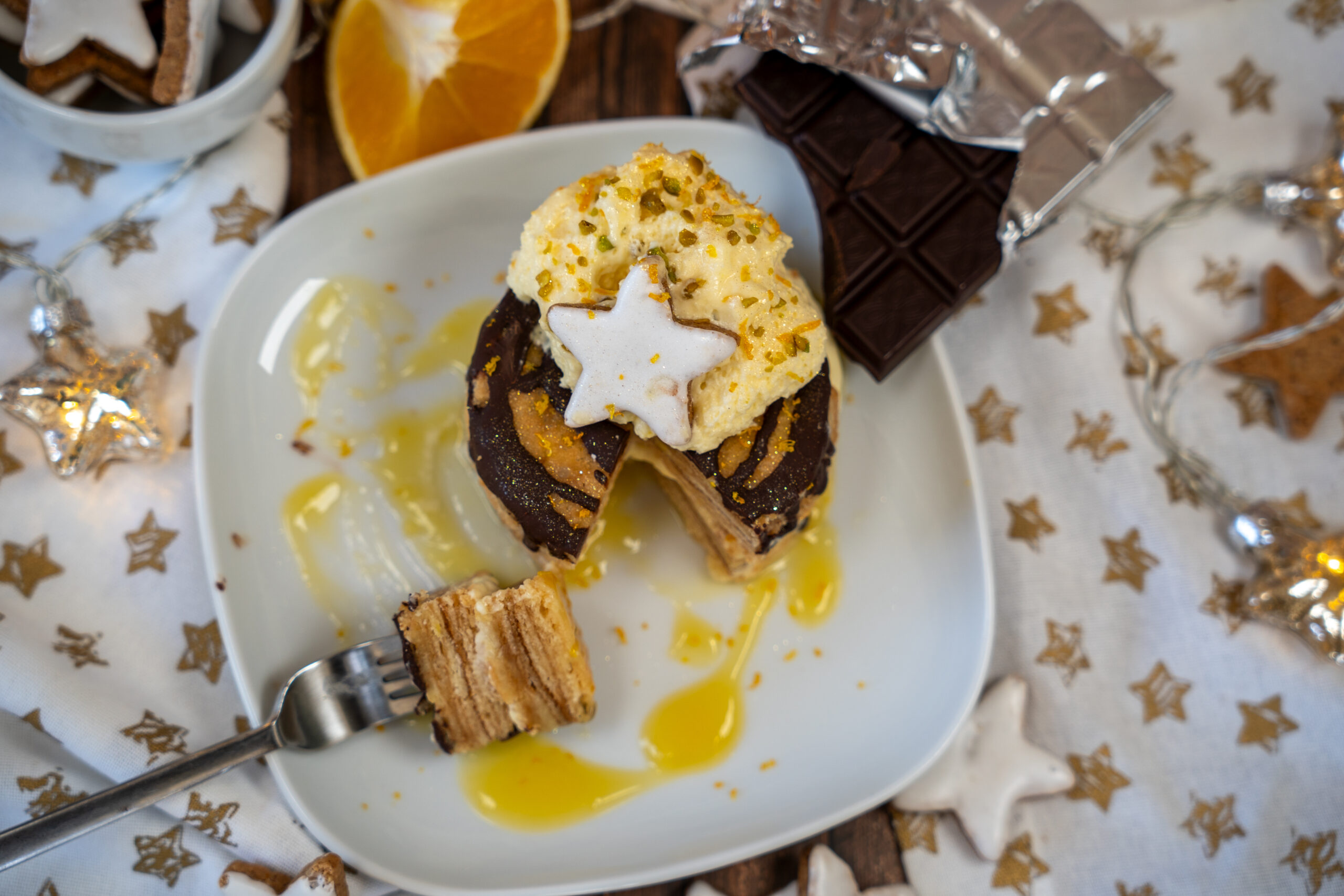 Weihnachtsdessert: Fruchtige Baumkuchentörtchen mit Orangenmousse ...